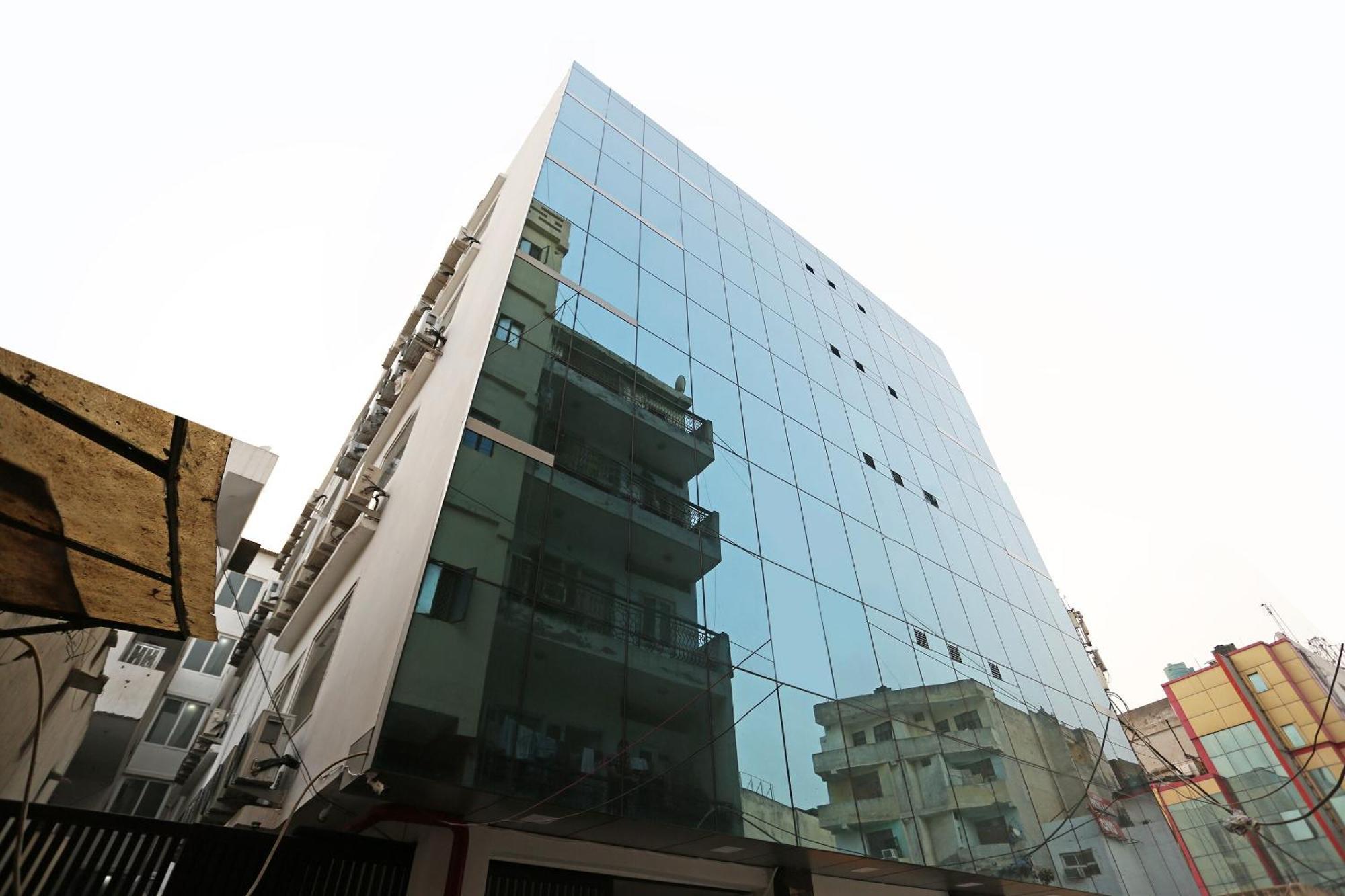 Hotel O M Suites Nova Deli Exterior foto
